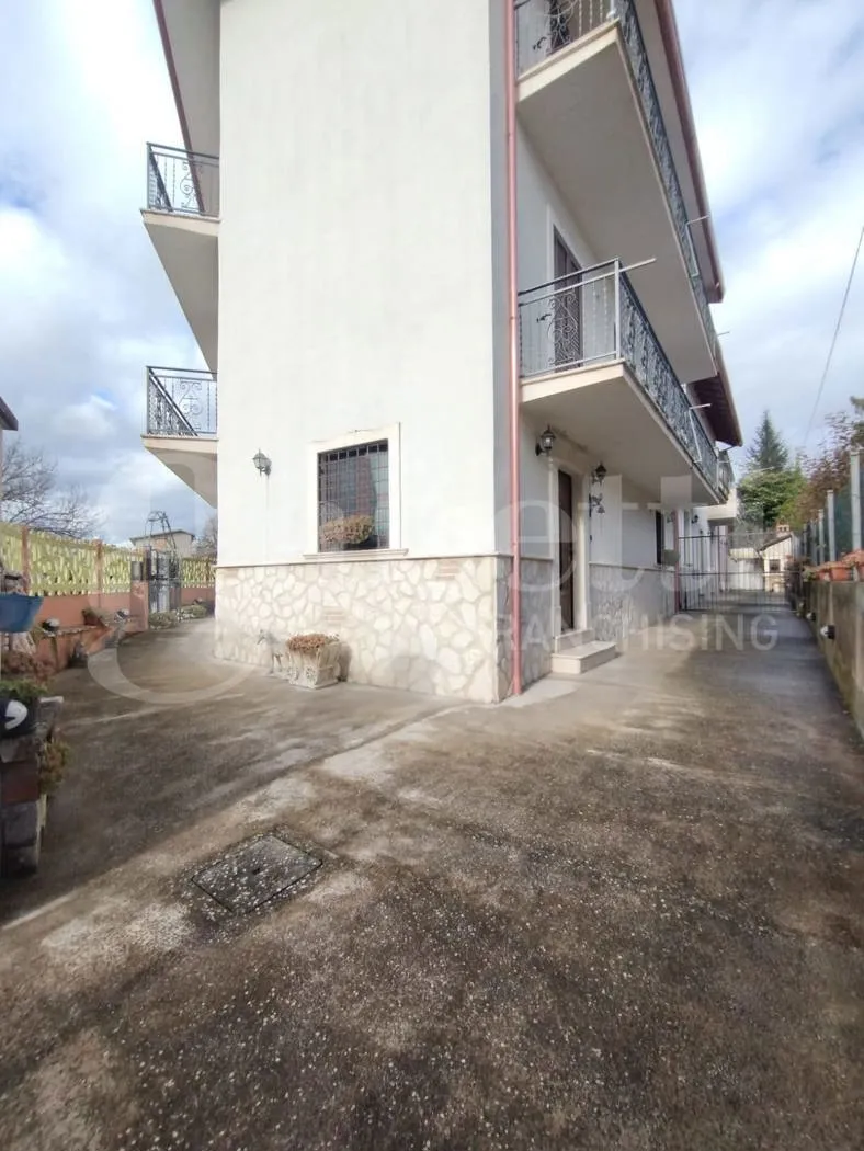Casa indipendente in vendita a Tagliacozzo - foto 6