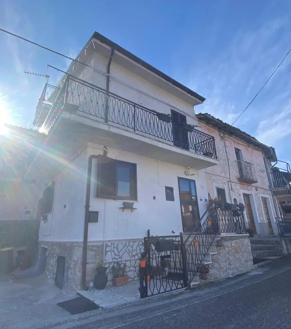 Casa indipendente in vendita a Tagliacozzo - foto 1