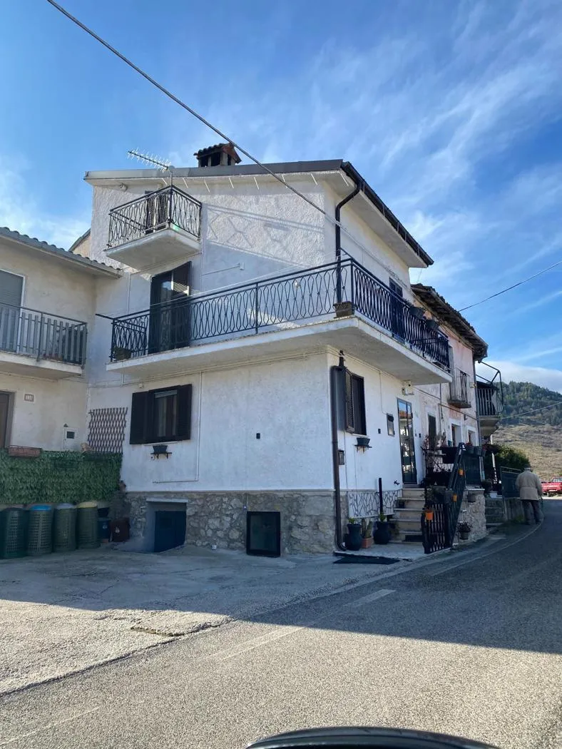 Casa indipendente in vendita a Tagliacozzo - foto 2
