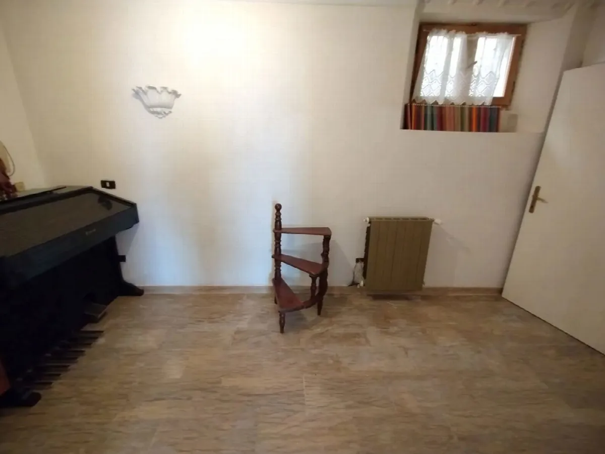 Casa indipendente in vendita a Tagliacozzo - foto 5