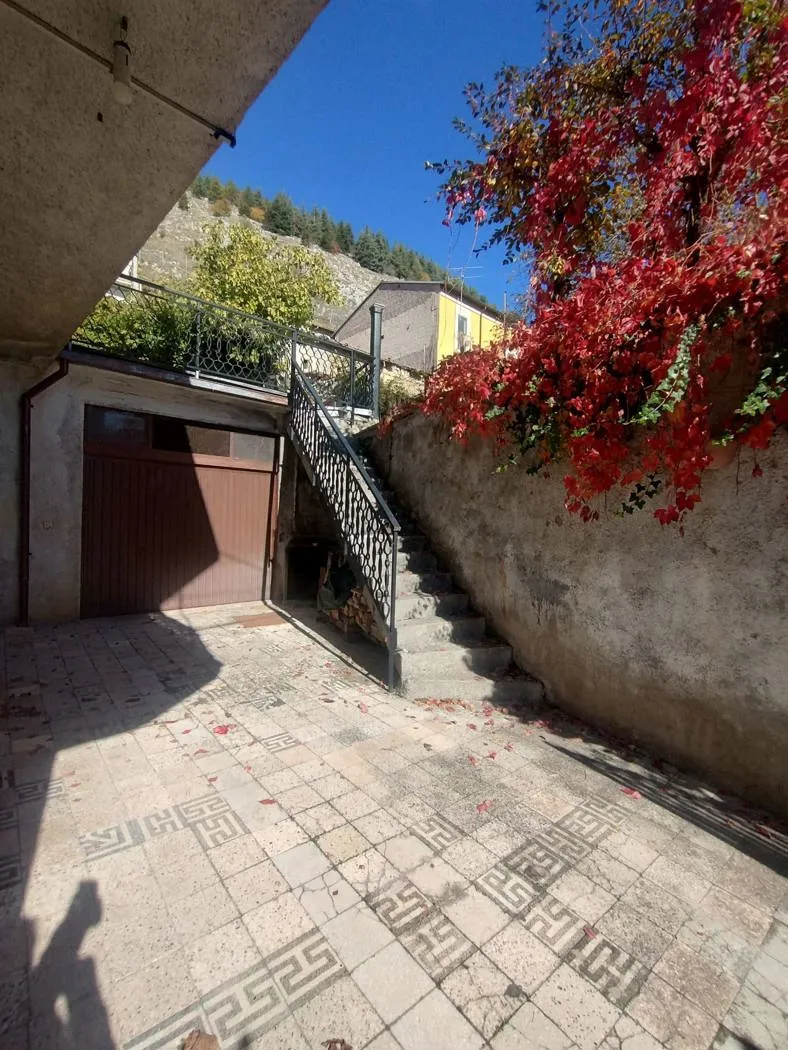 Casa indipendente in vendita a Tagliacozzo - foto 3