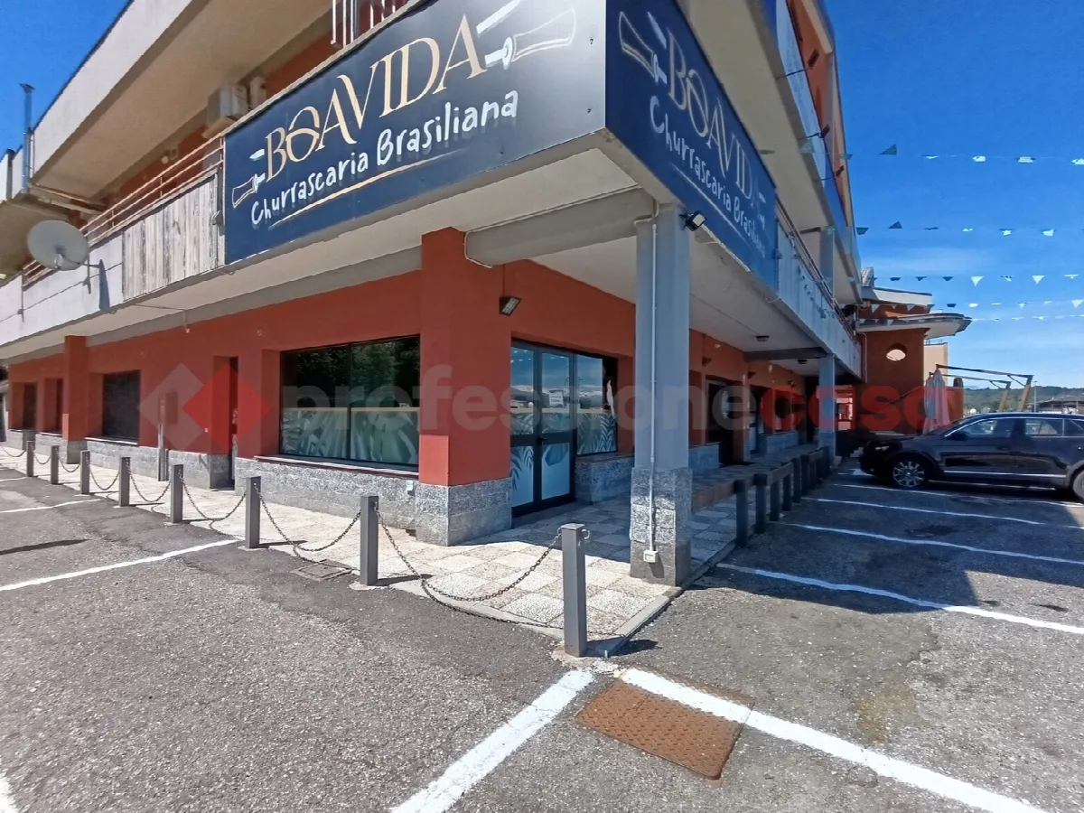 Stabile in vendita a Castelletto sopra Ticino - foto 2