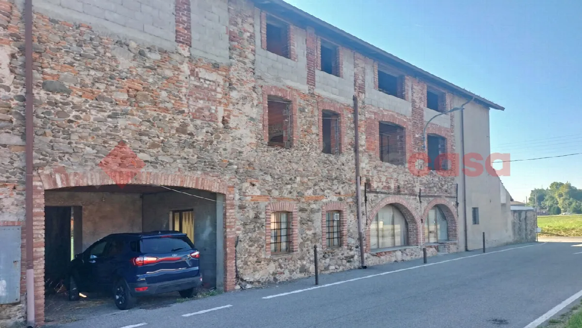 Rustico in vendita a Borgomanero - foto 1