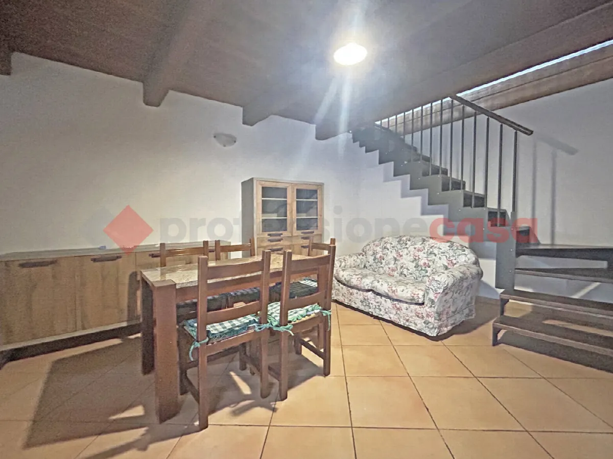 Casa indipendente in vendita a Arona - foto 3