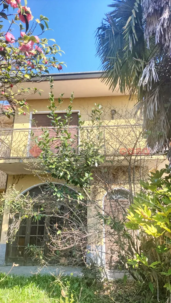 Casa indipendente in vendita a Agrate Conturbia - foto 2
