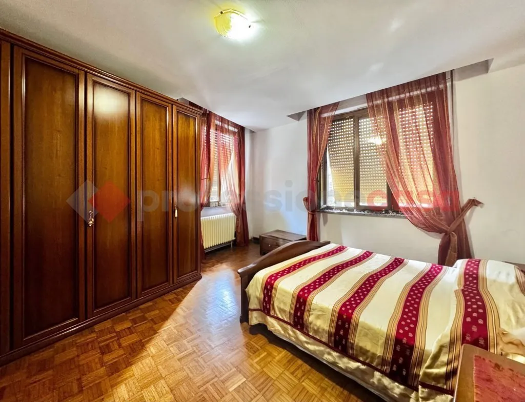 Casa indipendente in vendita a Varallo Pombia - foto 7