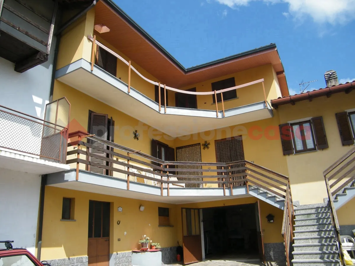 Casa indipendente in vendita a Bogogno - foto 1