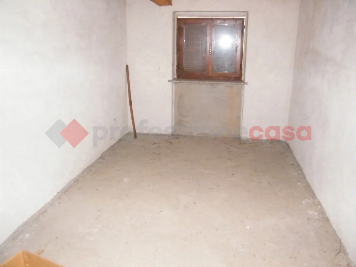 Casa indipendente in vendita a Bogogno - foto 8