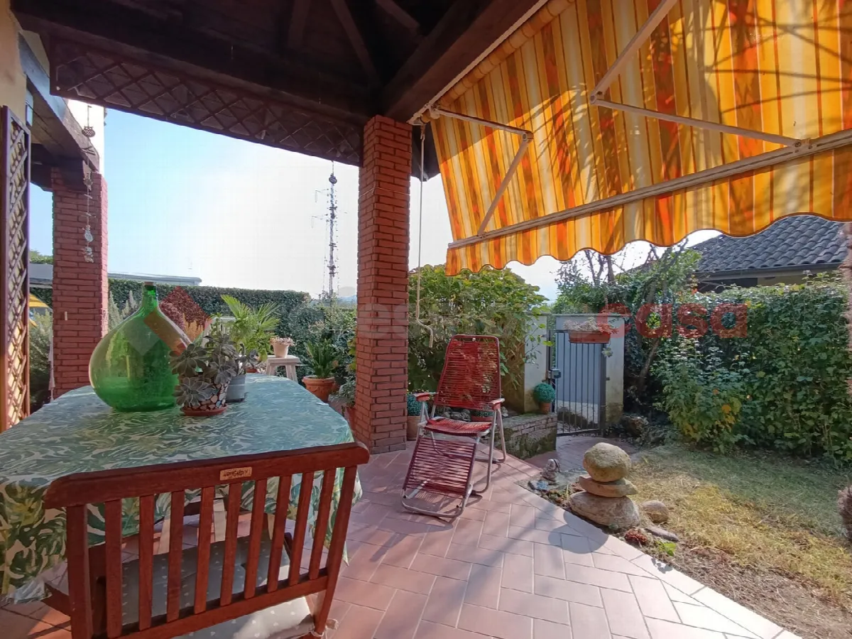Villa in vendita a Comignago - foto 7