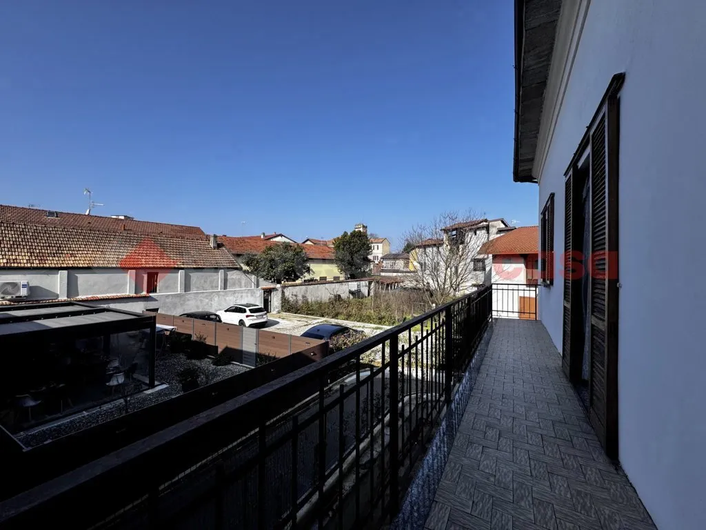 Casa indipendente in vendita a Castelletto sopra Ticino - foto 1