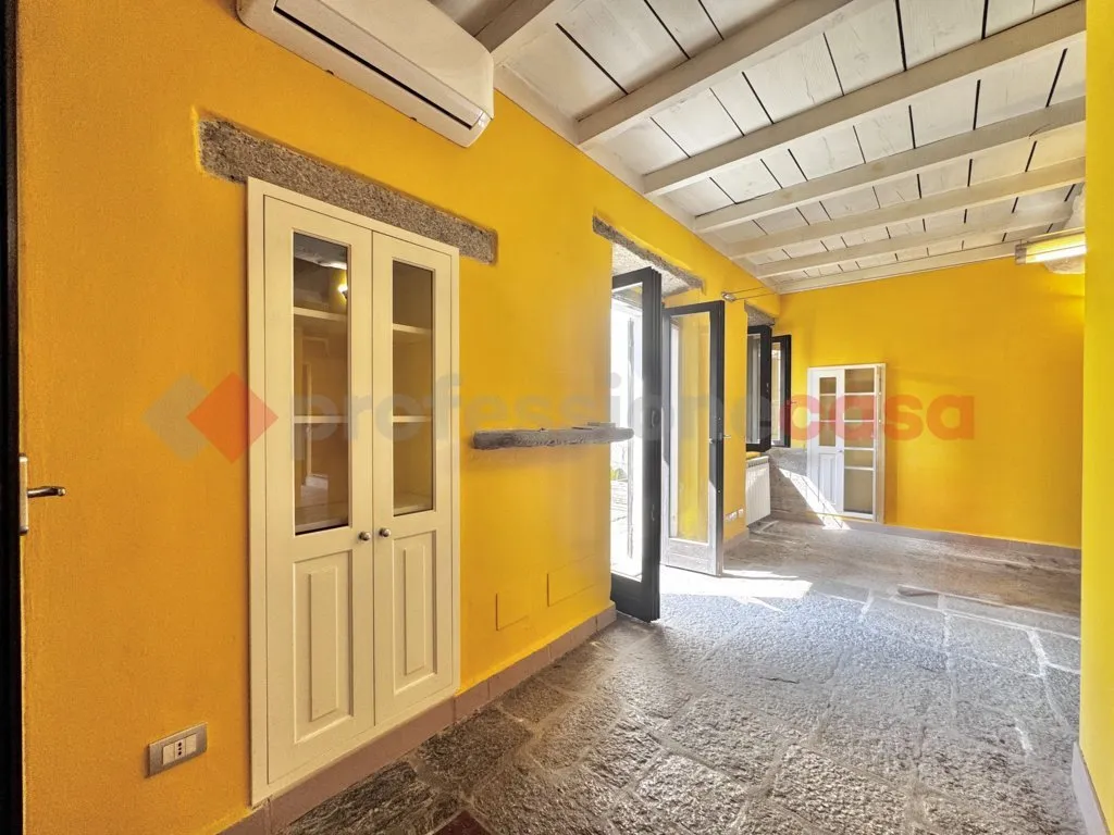 Casa indipendente in vendita a Arona - foto 3