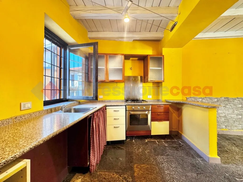 Casa indipendente in vendita a Arona - foto 4