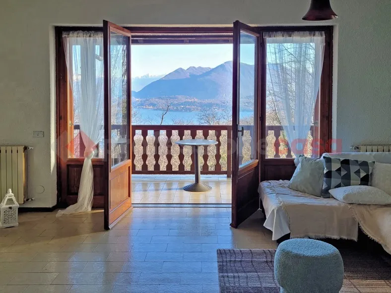 Casa bifamiliare in vendita a Stresa - foto 1