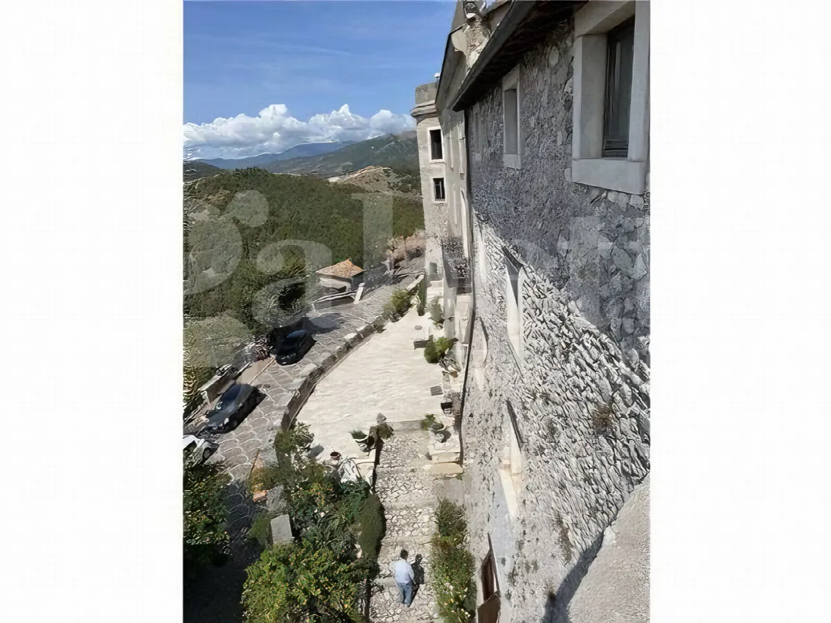 Casa indipendente in vendita a Oricola - foto 2