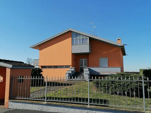 Villa in vendita a Monte Cremasco - foto 1