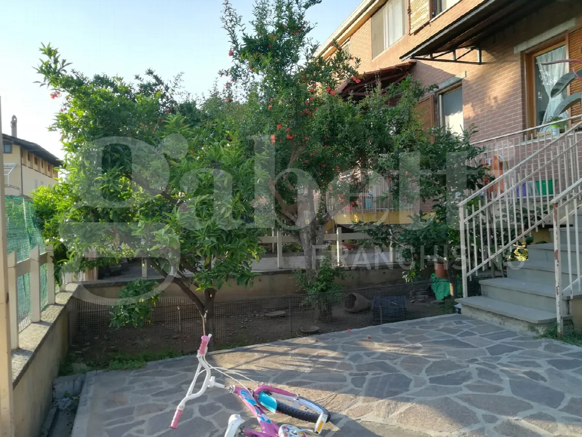 Villetta a schiera in vendita a Sparanise - foto 3