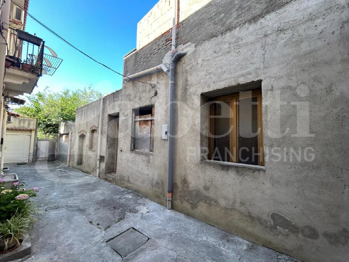 Casa indipendente in vendita a Spadafora - foto 1