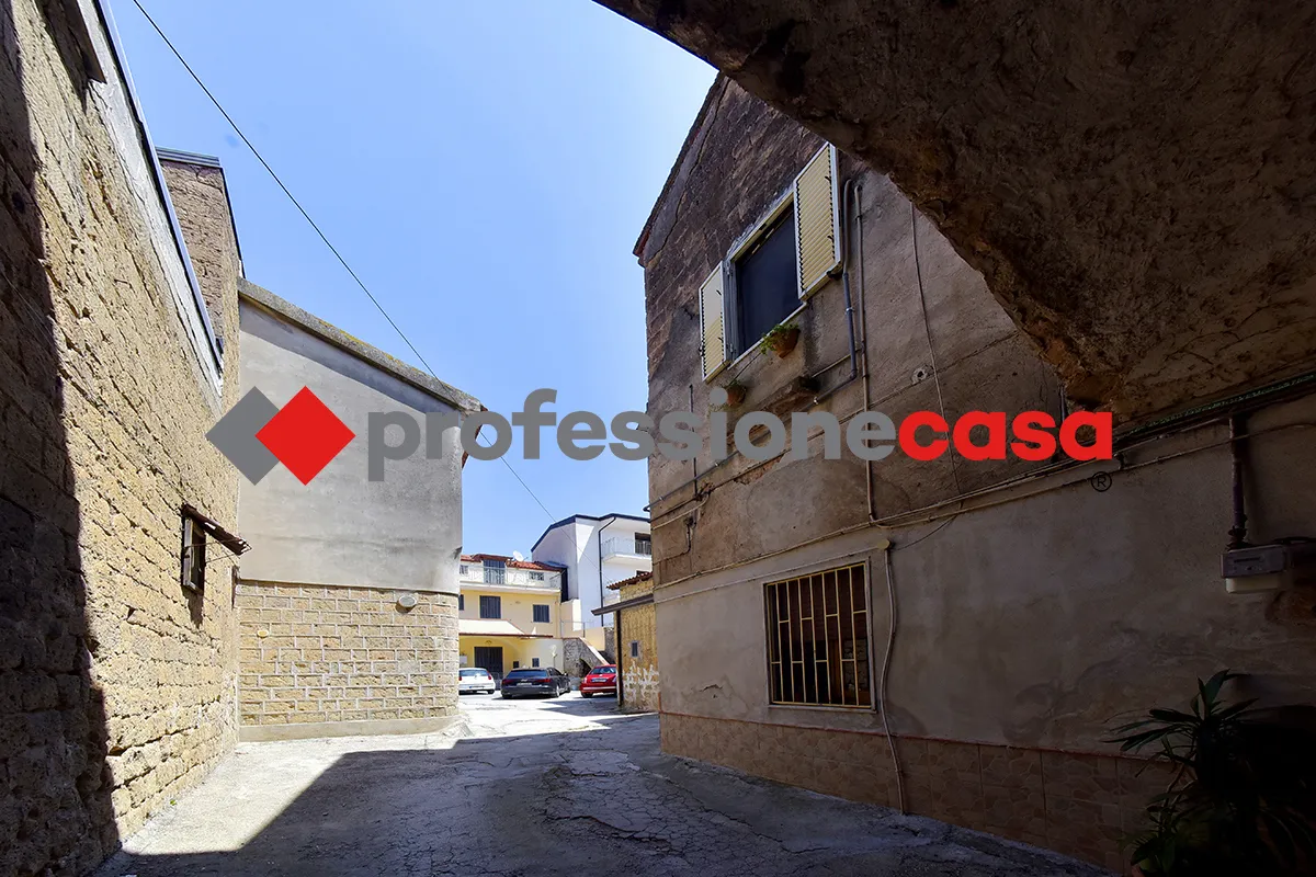 Casa indipendente in vendita a San Nicola la Strada - foto 4