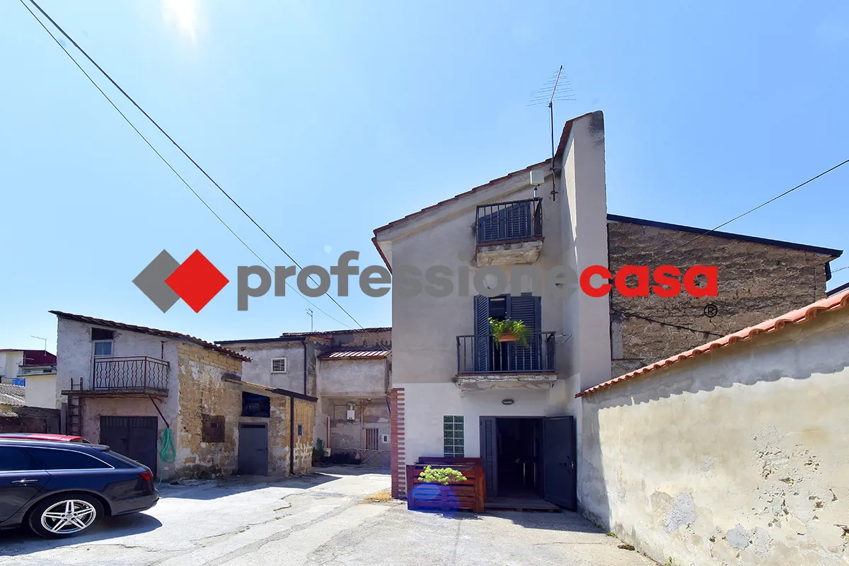 Casa indipendente in vendita a San Nicola la Strada - foto 7