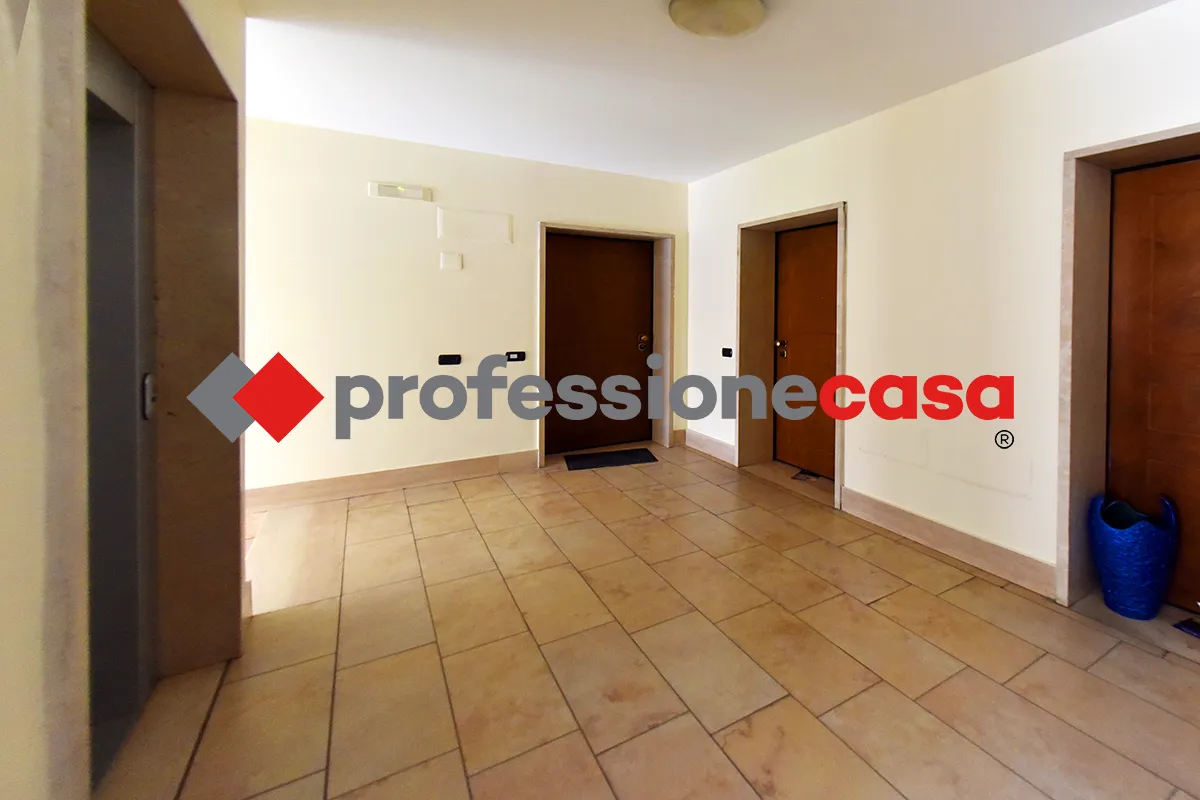 Appartamento in vendita a San Nicola la Strada - foto 4