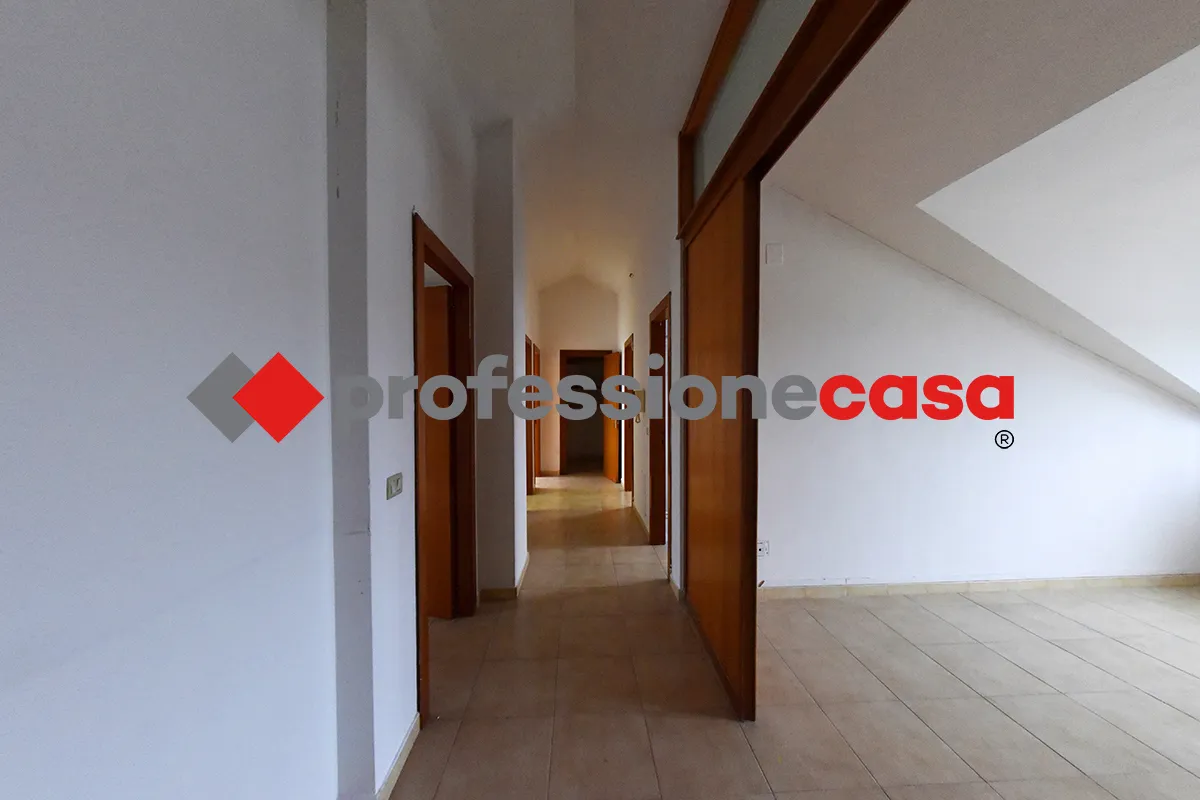Appartamento in vendita a San Nicola la Strada - foto 9