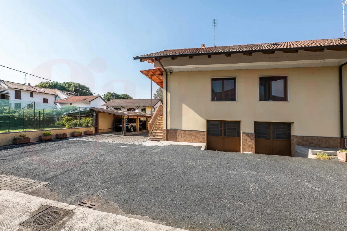 Casa indipendente in vendita a Torino - foto 8