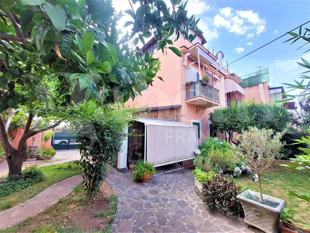 Casa indipendente in vendita a Albano Laziale - foto 2
