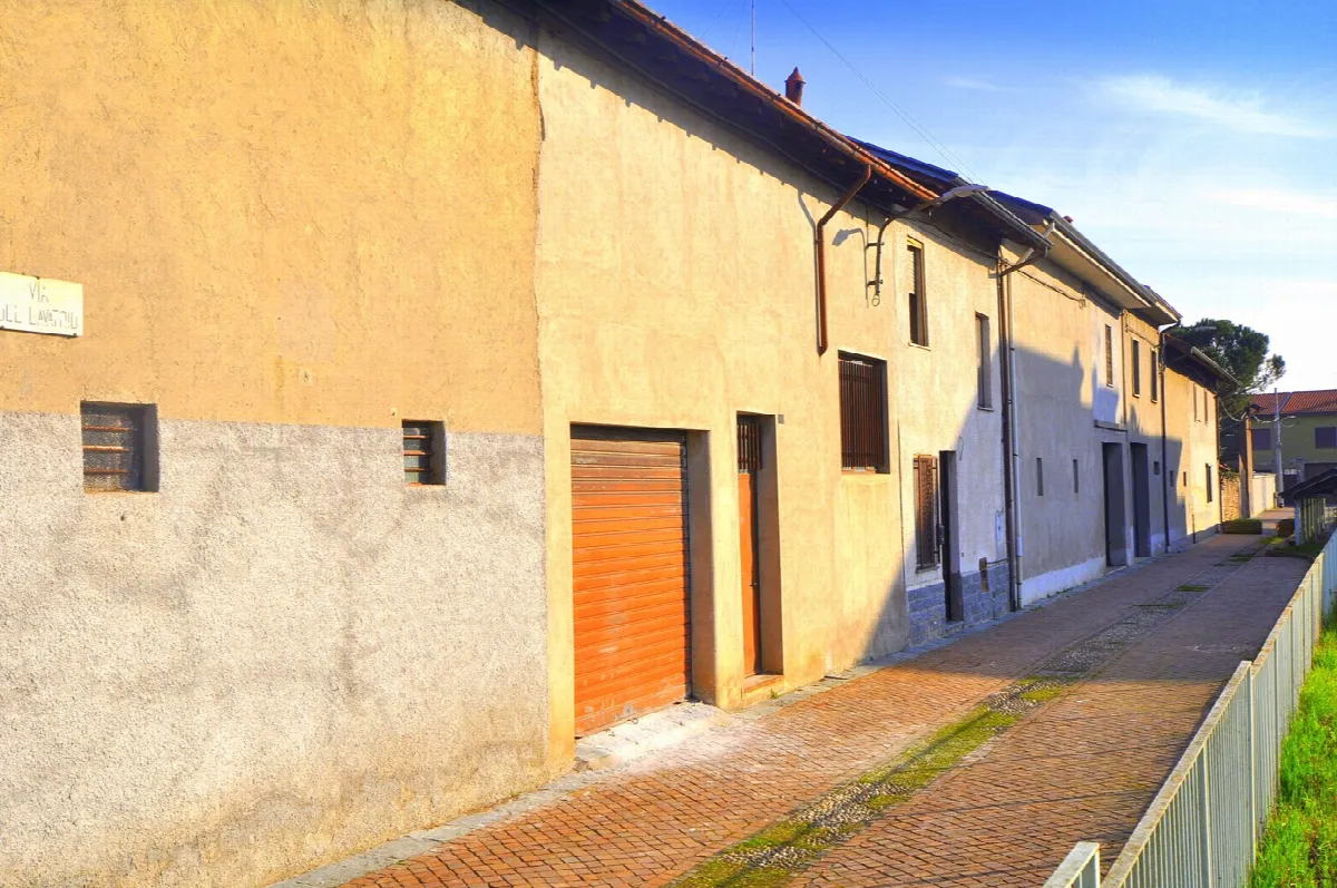 Casa indipendente in vendita a Buscate - foto 1