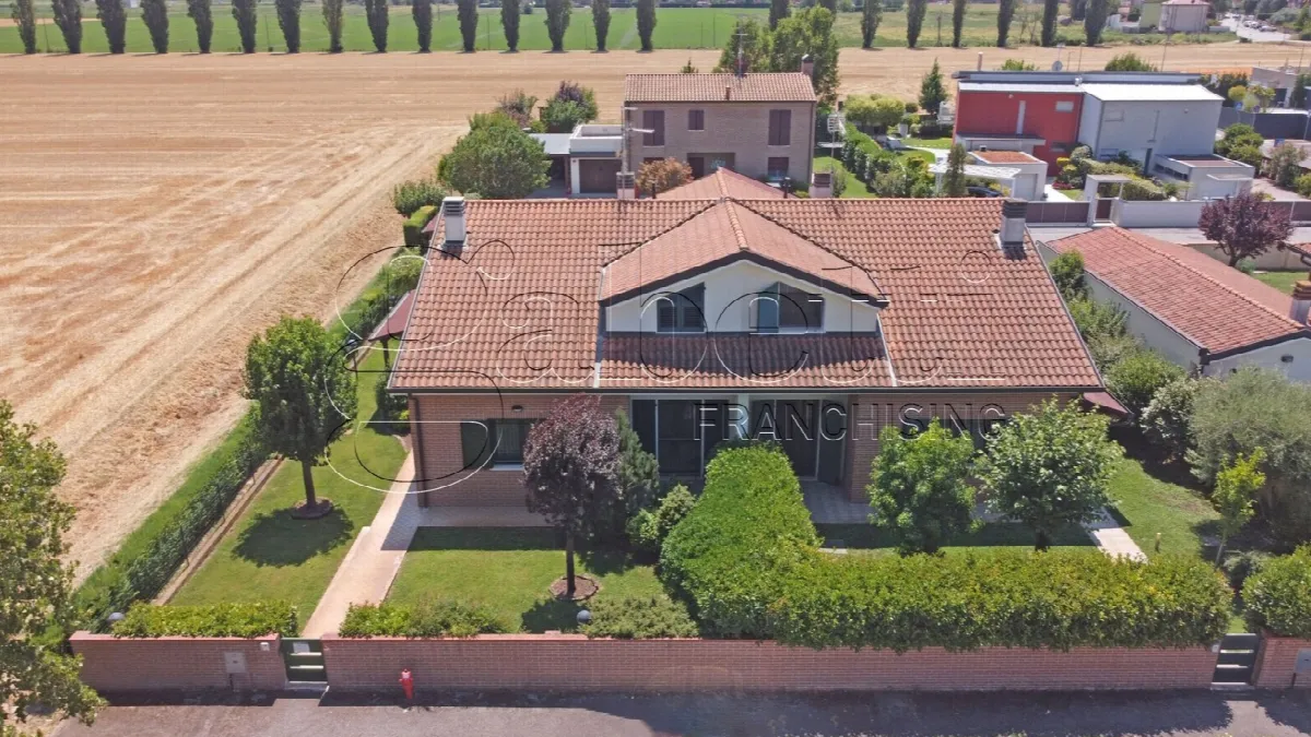 Casa bifamiliare in vendita a Ferrara - foto 1