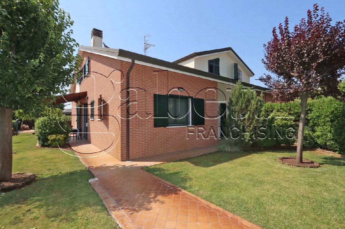 Casa bifamiliare in vendita a Ferrara - foto 2