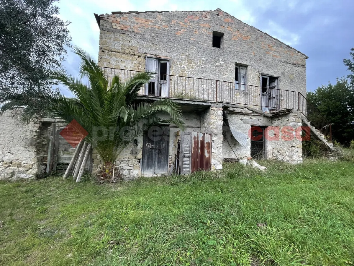 Rustico in vendita a Minturno - foto 1