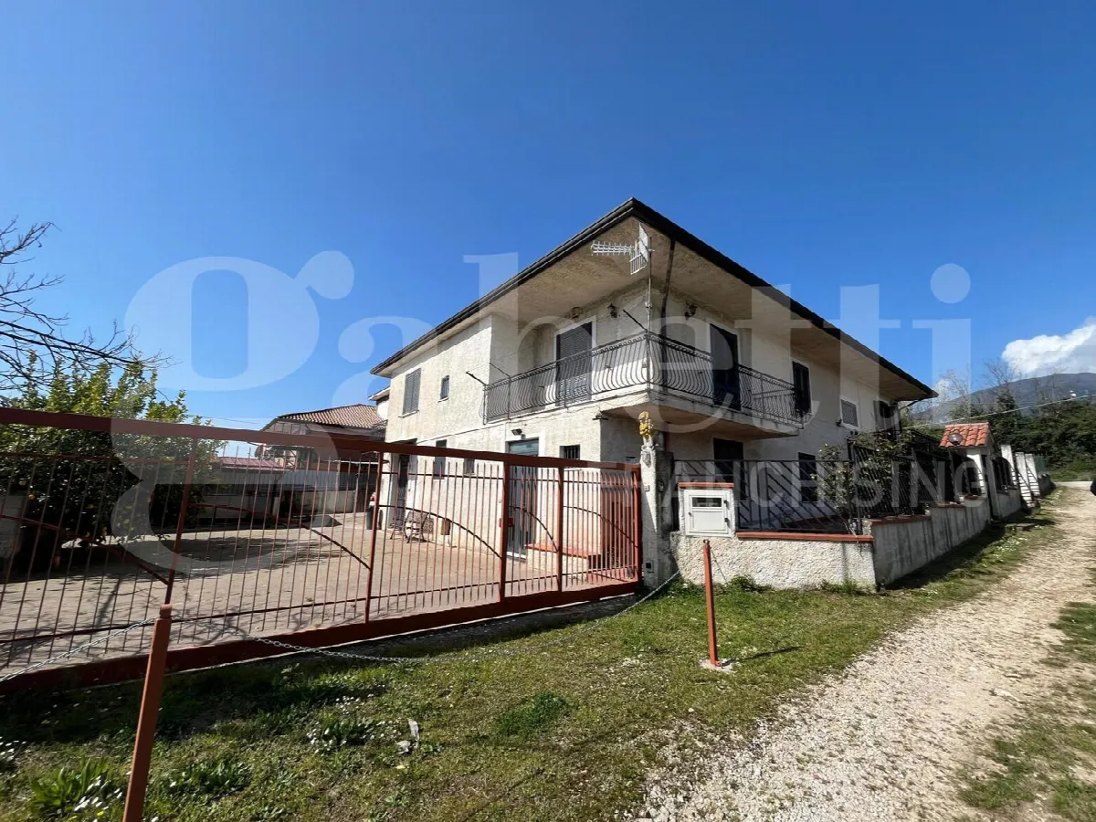 Casa indipendente in vendita a Piedimonte Matese - foto 1