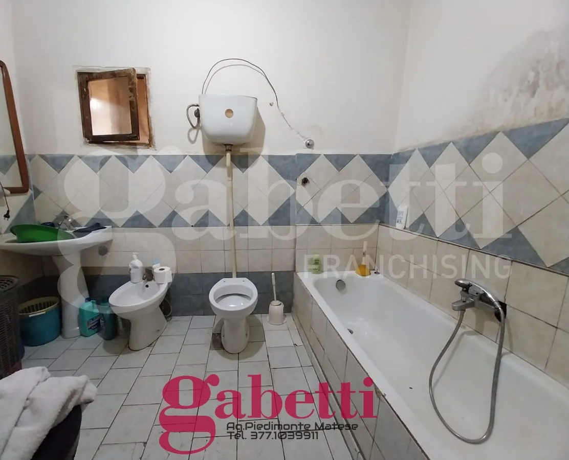 Casa indipendente in vendita a Baia e Latina - foto 7