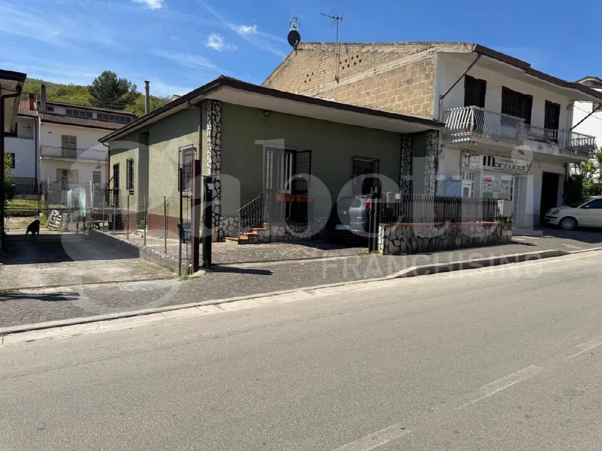 Casa indipendente in vendita a Alvignano - foto 1