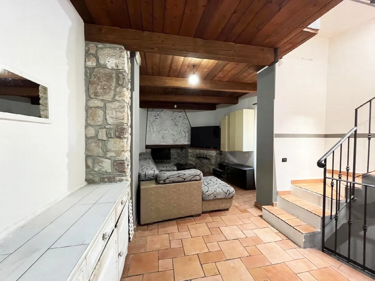 Casa indipendente in vendita a Baia e Latina - foto 4
