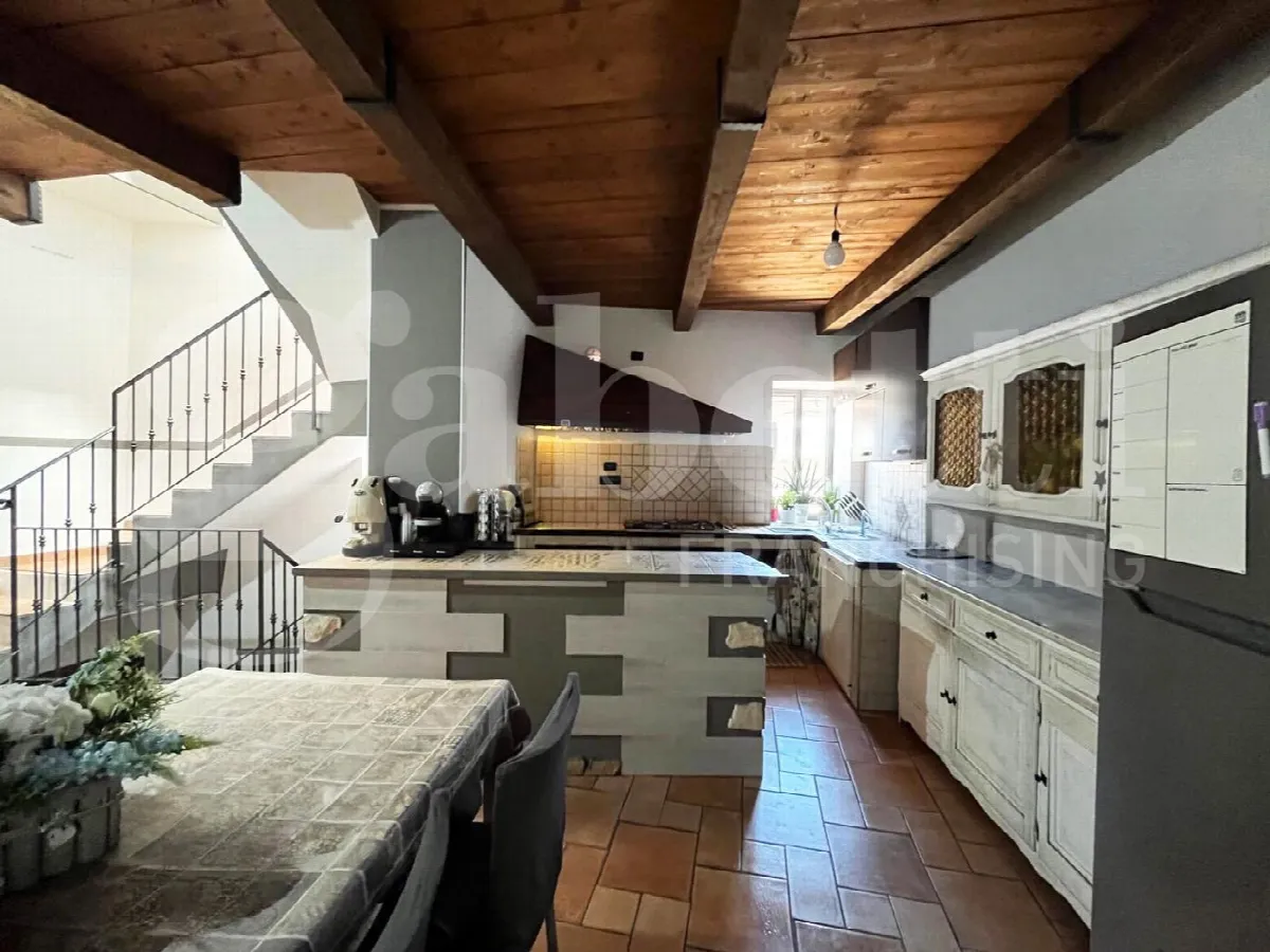 Casa indipendente in vendita a Baia e Latina - foto 7