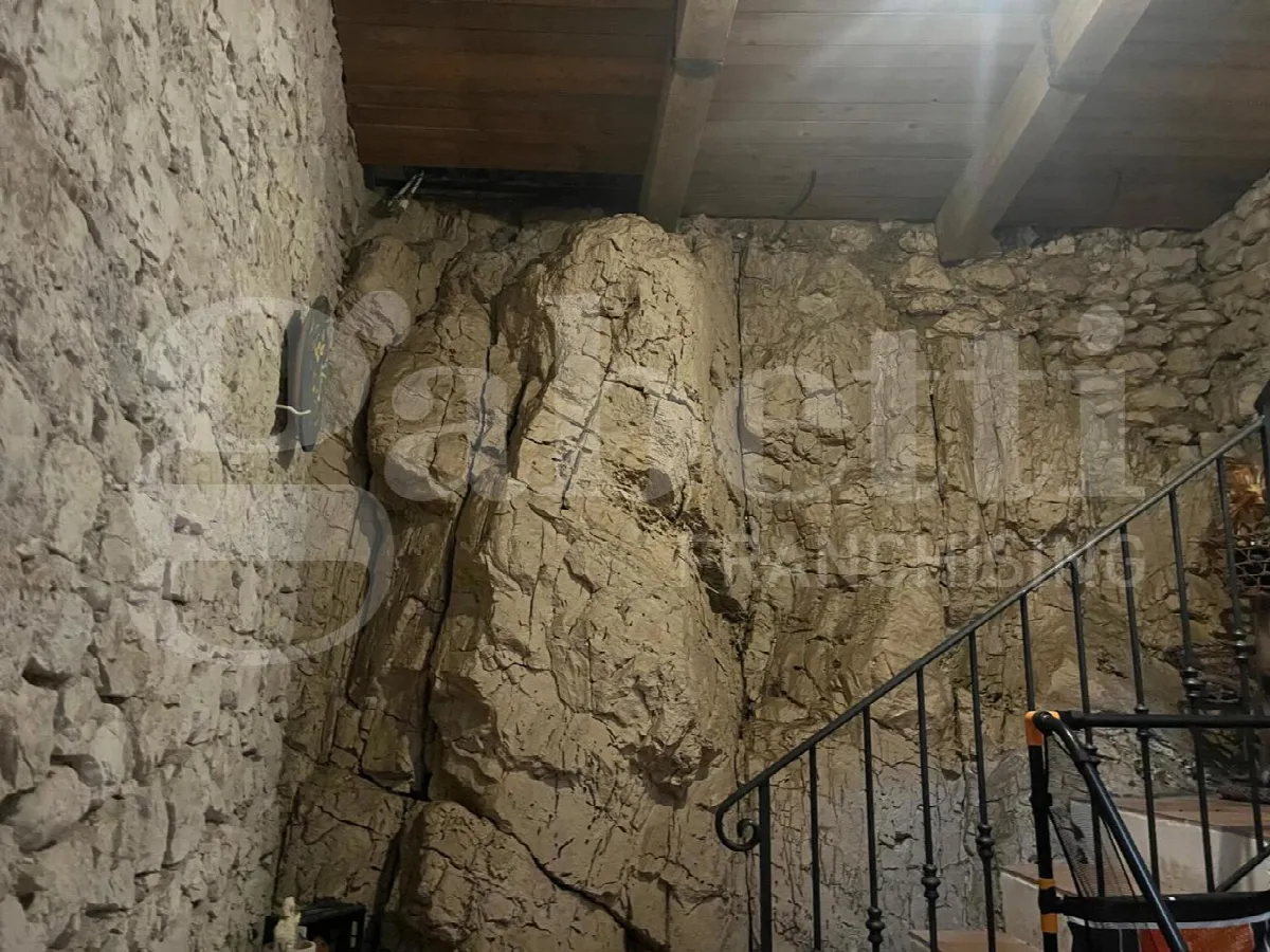 Casa indipendente in vendita a Baia e Latina - foto 9