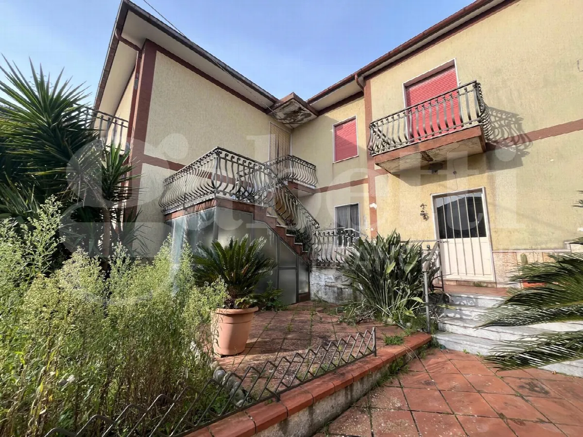 Casa indipendente in vendita a Dragoni - foto 1
