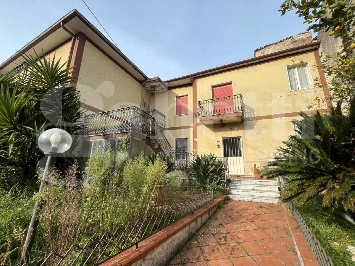 Casa indipendente in vendita a Dragoni - foto 2