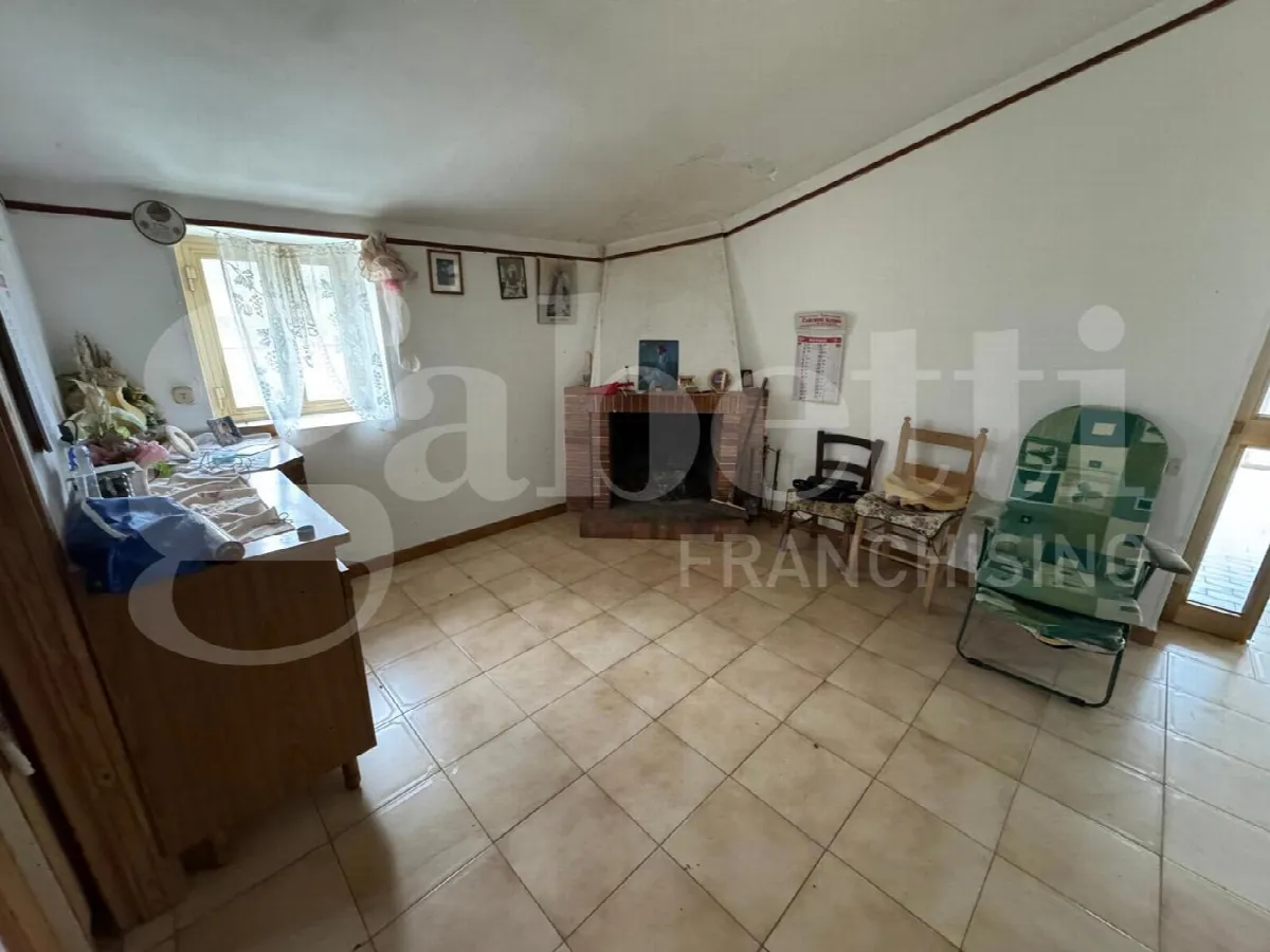Casa indipendente in vendita a Liberi - foto 5