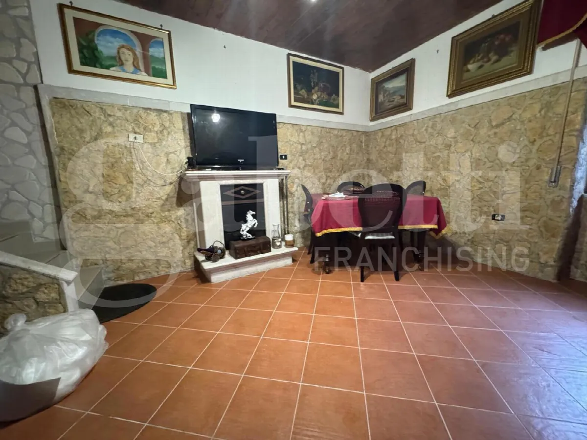 Casa indipendente in vendita a Pratella - foto 4