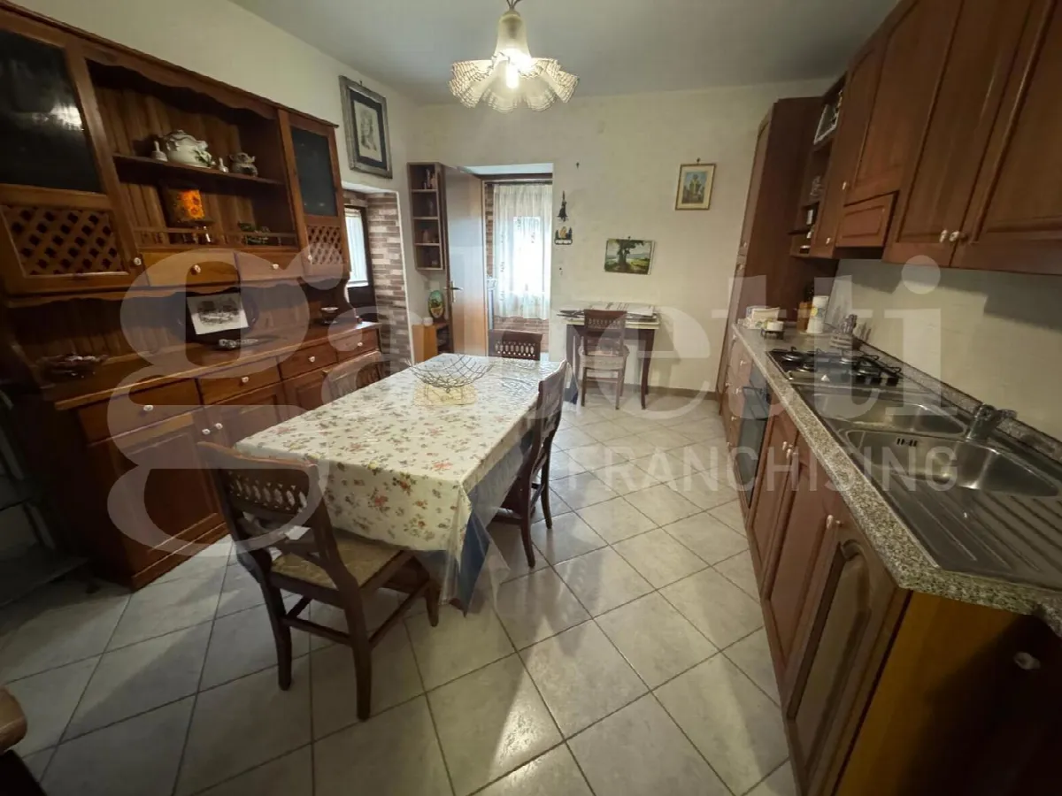 Casa indipendente in vendita a Pratella - foto 9