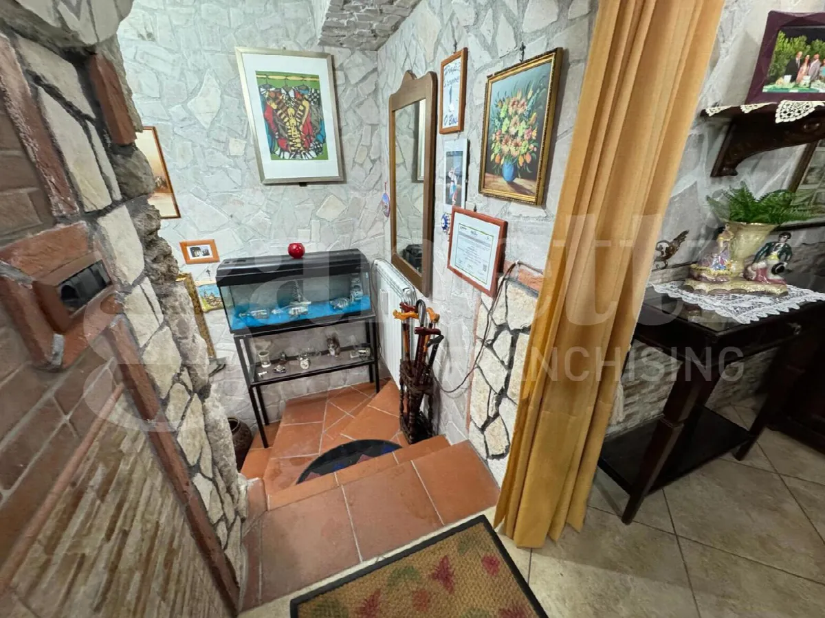 Casa indipendente in vendita a Pratella - foto 8