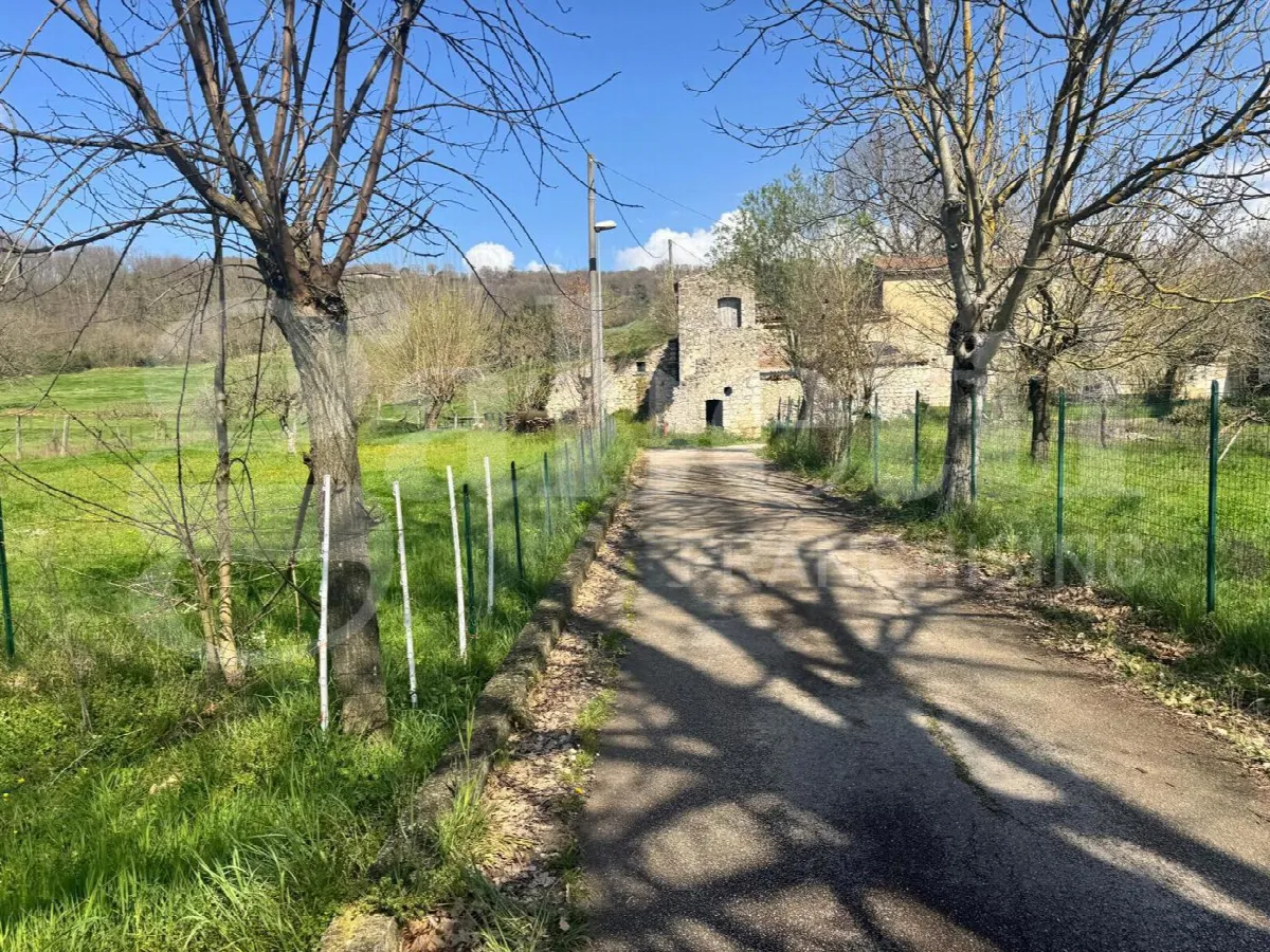 Rustico in vendita a Pratella - foto 1