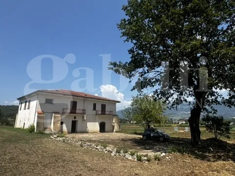 Casa indipendente in vendita a Pietravairano - foto 1