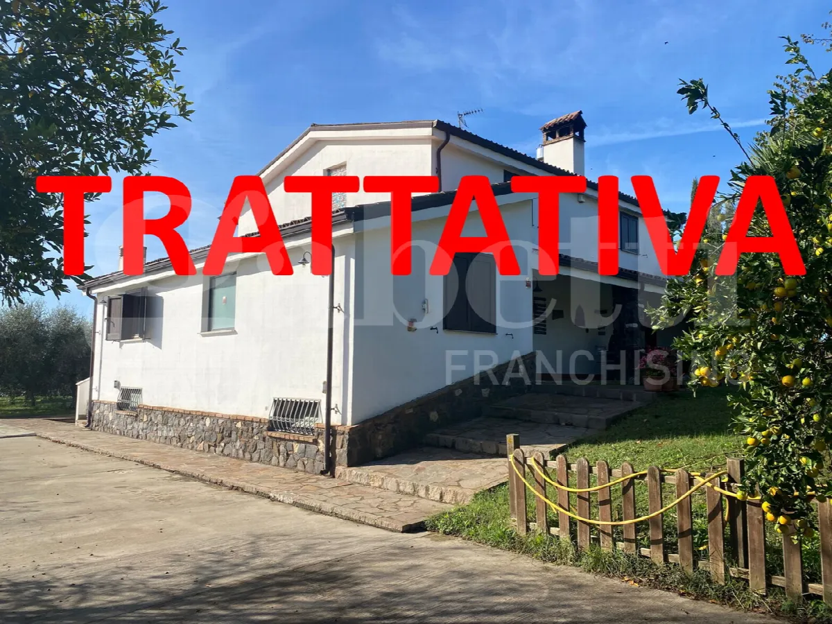 Villetta a schiera in vendita a Aprilia - foto 1