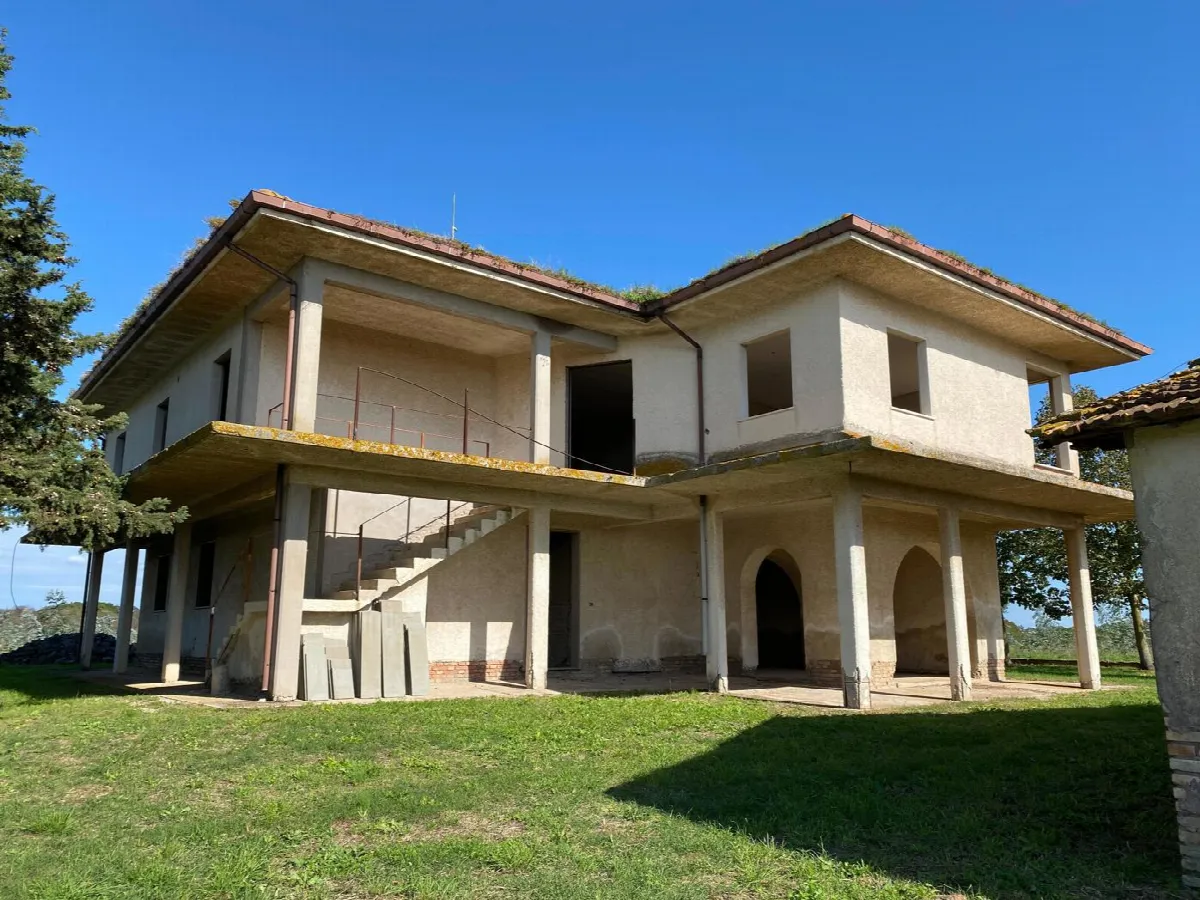 Villetta a schiera in vendita a Aprilia - foto 1