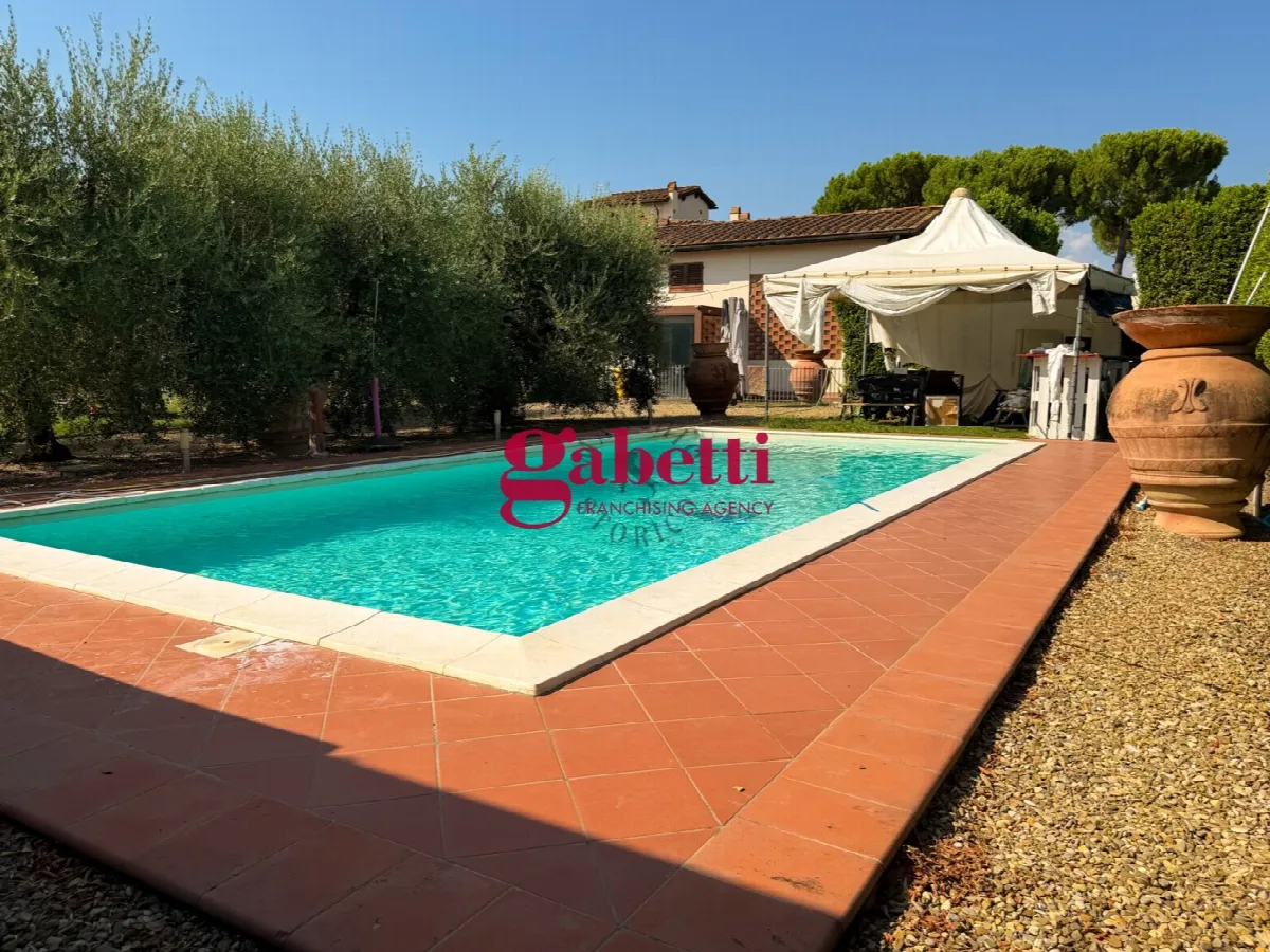 Casa indipendente in vendita a Firenze - foto 2