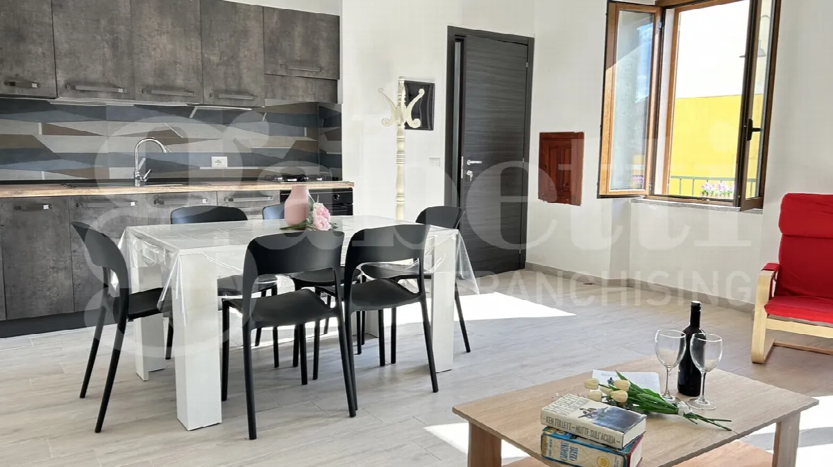 Casa indipendente in vendita a Sant'Antonio di Gallura - foto 1