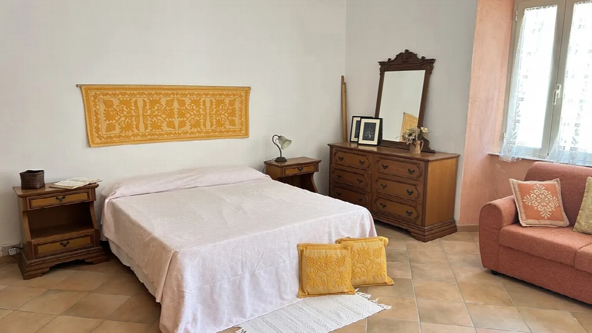 Casa indipendente in vendita a Santa Teresa Gallura - foto 1